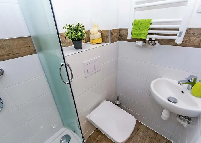 Rout 5 Min To Old Town *